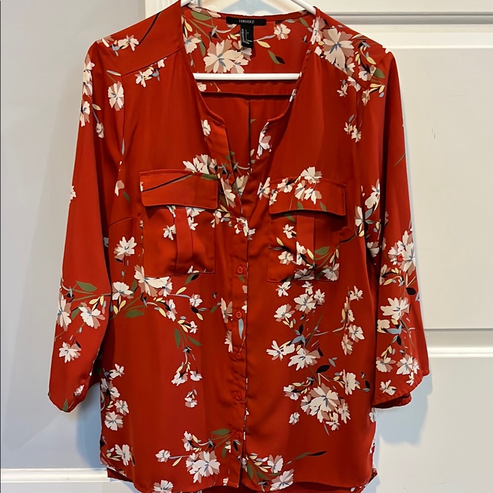 Forever 21 Red 3/4 Sleeve Buttoned Blouse